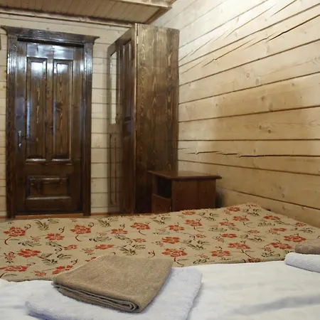 дан Hotel *